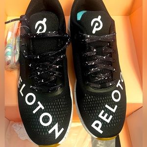 Peloton Mens Size 9 Running Cross Trainer Shoe